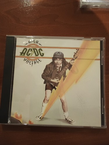 High voltage von cd - high, /